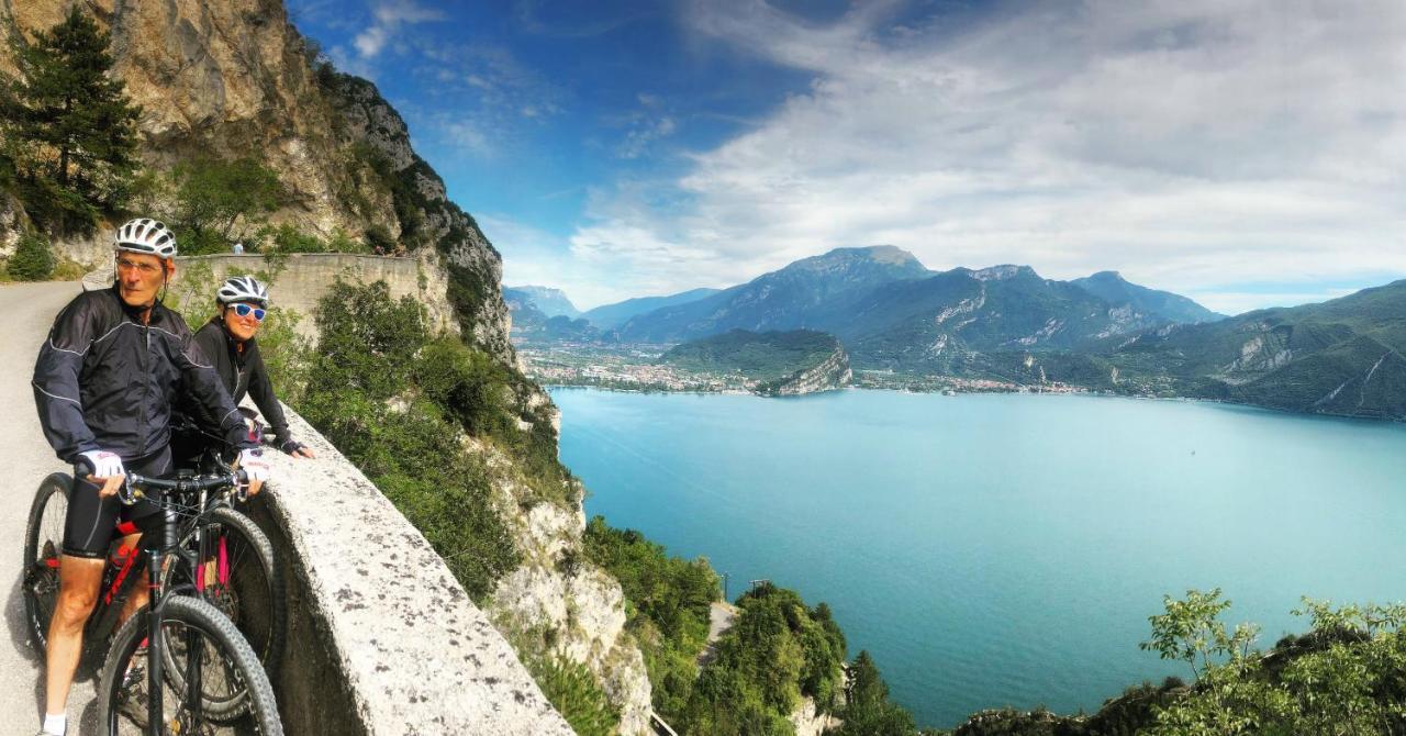 Club Nautico - Phoenix Studio Lake View Riva del Garda Exterior foto